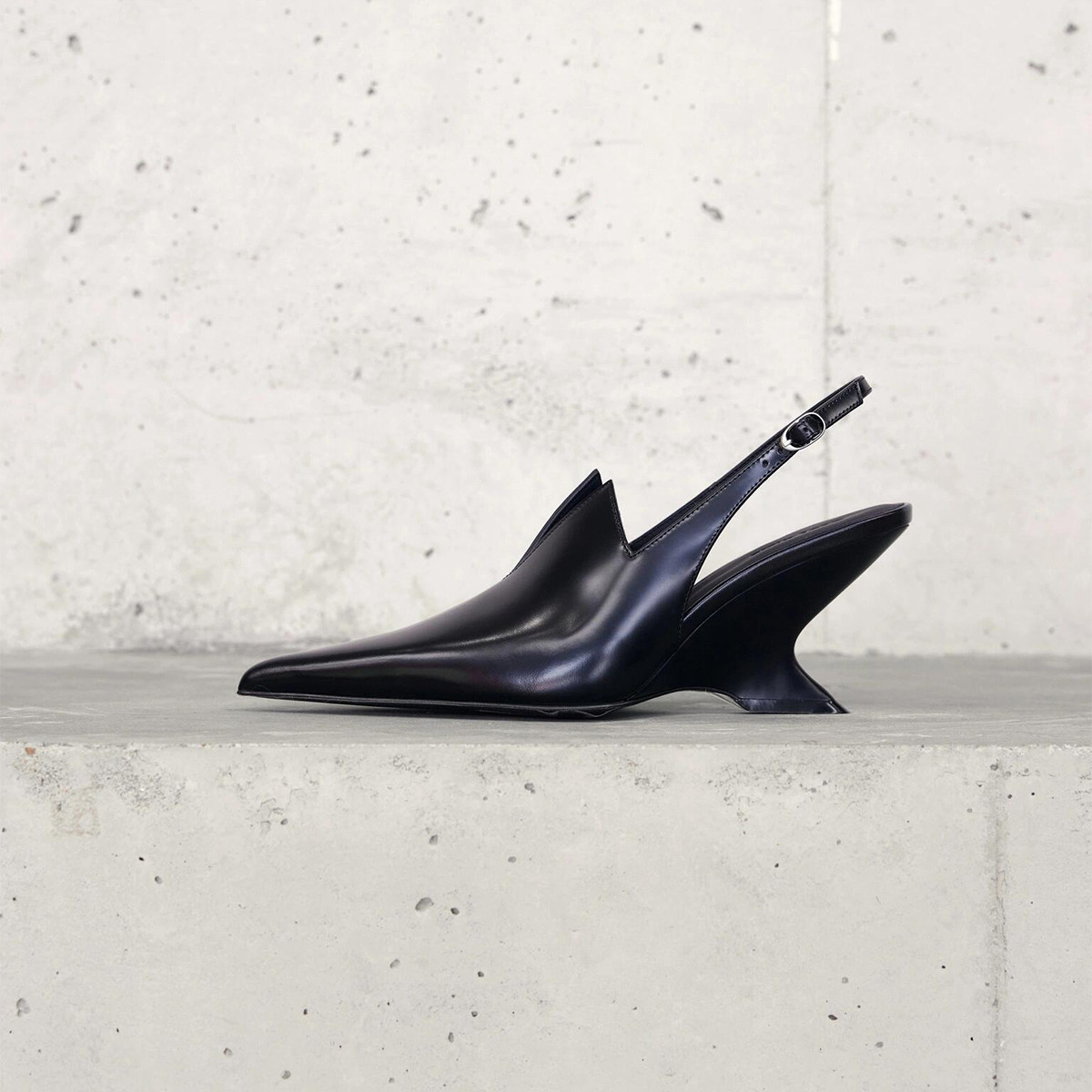 レディースVフロントカットスリングバックパンプス、光沢のある - Formal Women Daily Wear Sandals のレビューと価格