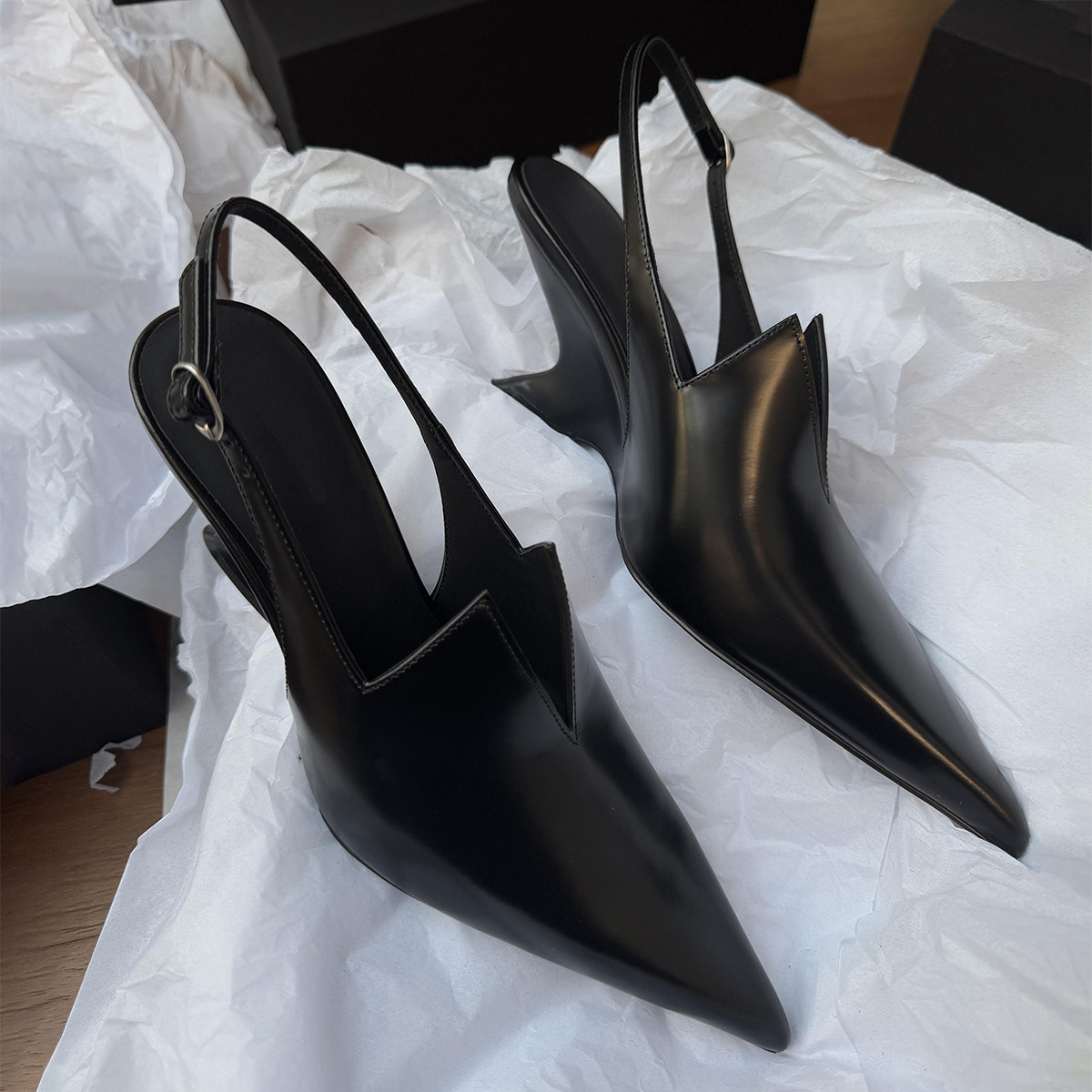 レディースVフロントカットスリングバックパンプス、光沢のある - Formal Women Daily Wear Sandals のレビューと価格