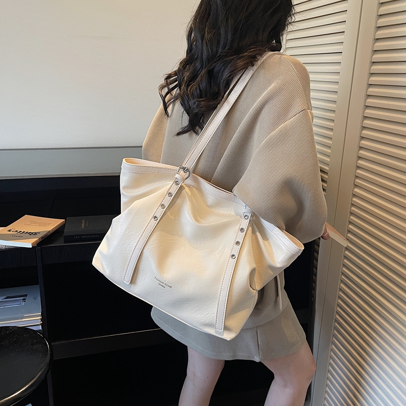 トレンディなPUジッパー多用途ショルダーバッグシンプルな構造 - Shoulder Bag Structured のレビューと価格