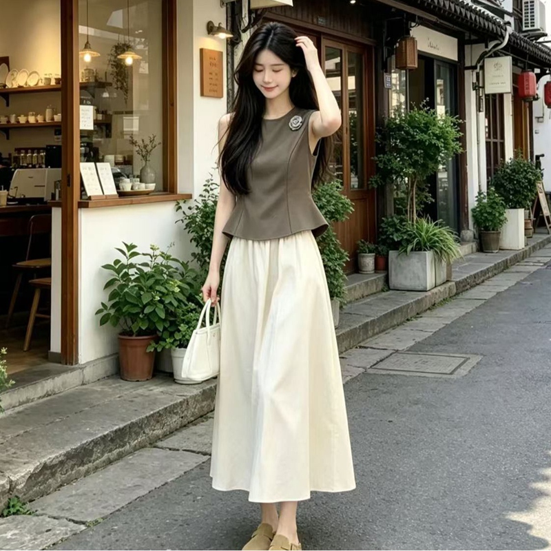 2026年夏 ジェントルフラワー ウエストシンチング ベスト - Shift Dress Sleeveless のレビューと価格