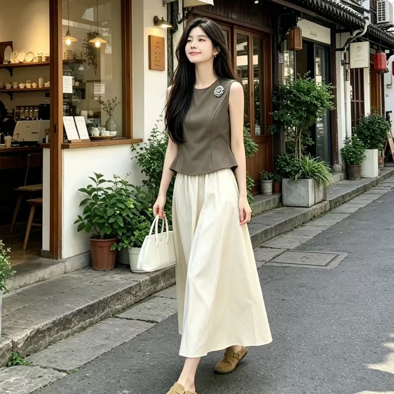 2026年夏 ジェントルフラワー ウエストシンチング ベスト - Shift Dress Sleeveless のレビューと価格