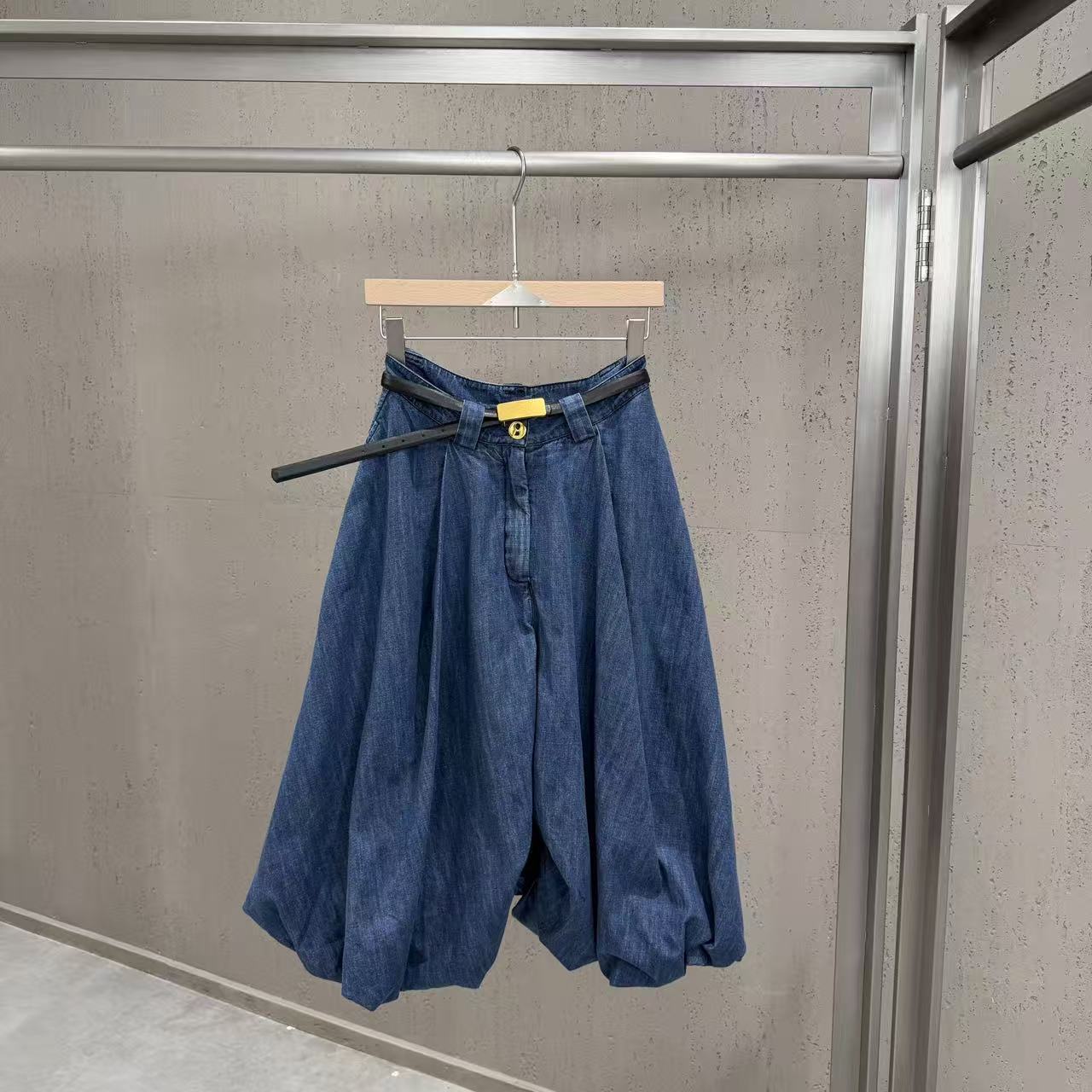 ハイストリートジーンズ2点セット レディース新作 ハンギング - Women'S Formal Wear Suits のレビューと価格