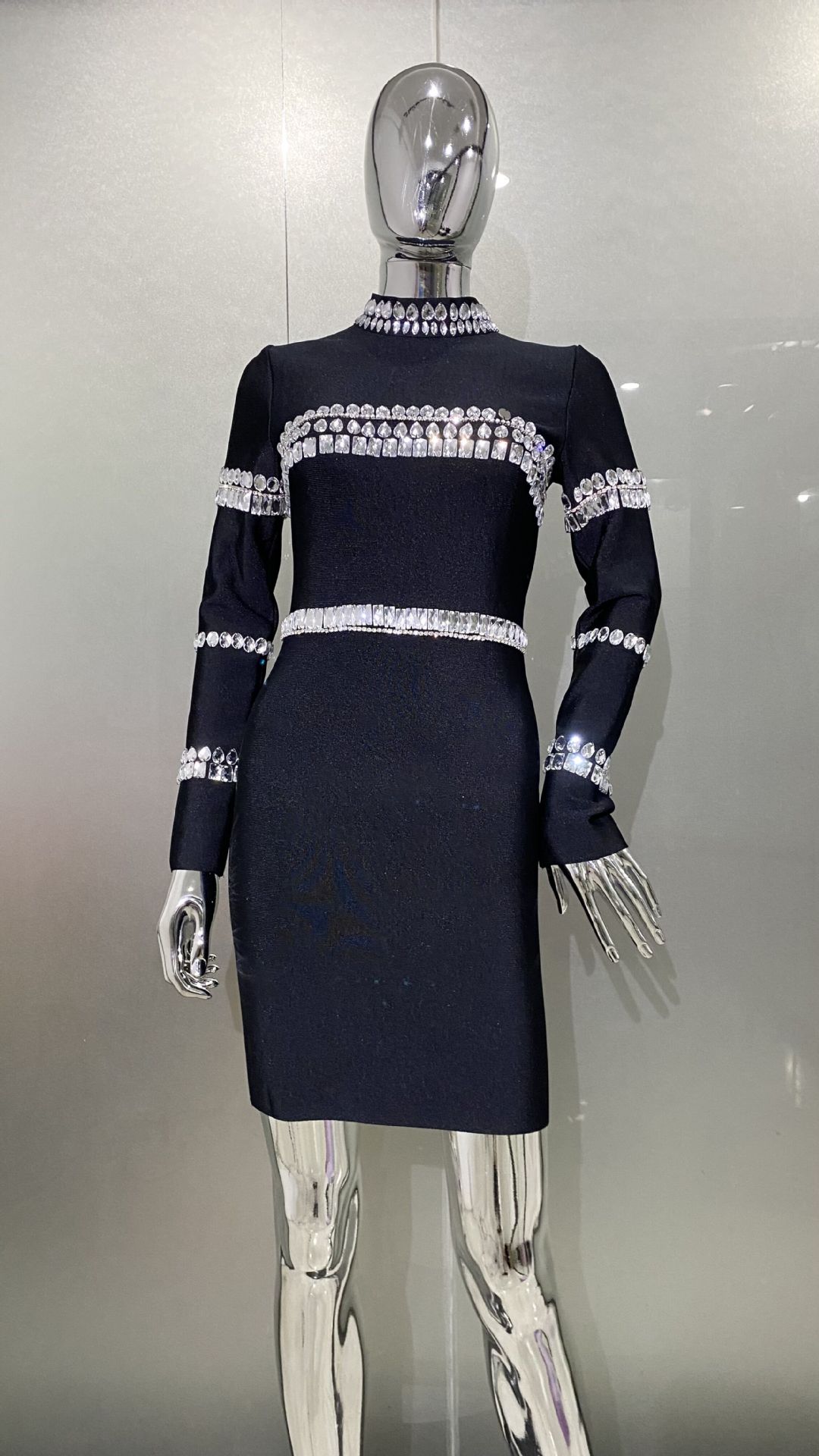 スーパーフラッシュラインストーンセミタートルネックブラックド - Women'S Semi Formal Evening Wear のレビューと価格