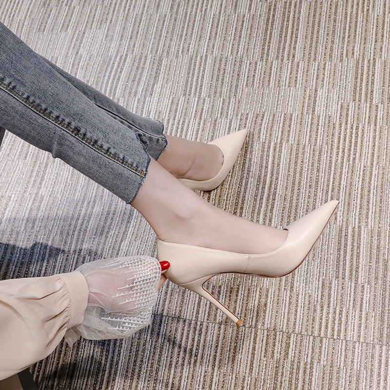 女性用ヌードサテンポインテッドトゥスティレットパンプス、エレ - Formal Women Daily Wear Shoes のレビューと価格